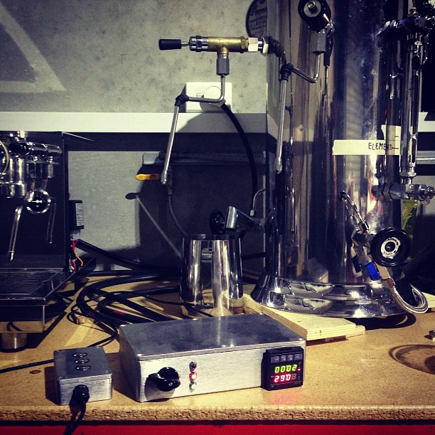 @farm_cafe 's haros is now smarter than your average urn. #coffeemachinist problem solving
